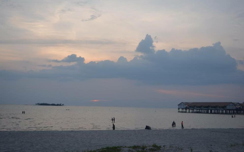 Cozy Pool And Seaview Glory Beach Resort 2 Bedrooms B Block Port Dickson Eksteriør bilde