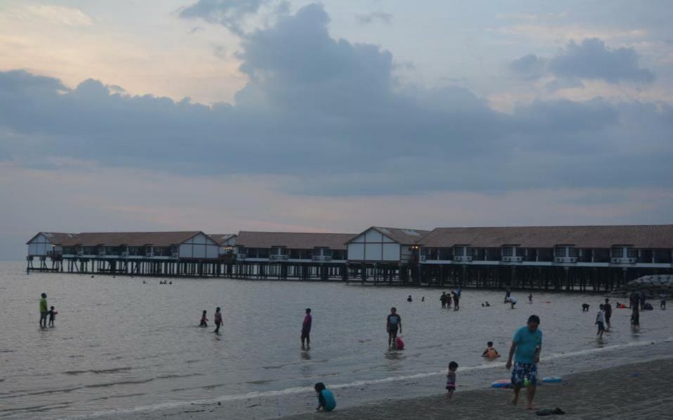 Cozy Pool And Seaview Glory Beach Resort 2 Bedrooms B Block Port Dickson Eksteriør bilde